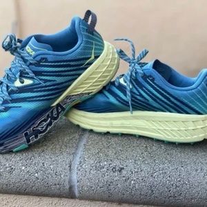 Hoka One One Speed Goat (9 women, 8 men)